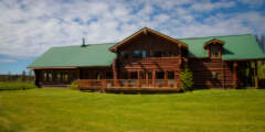 Bear Track Inn
